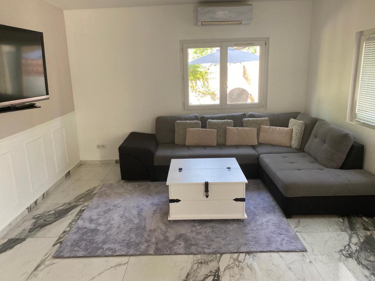 3 Pieces Climatise En Rez De Jardin Avec Piscine Apartment Villeneuve-Loubet Luaran gambar