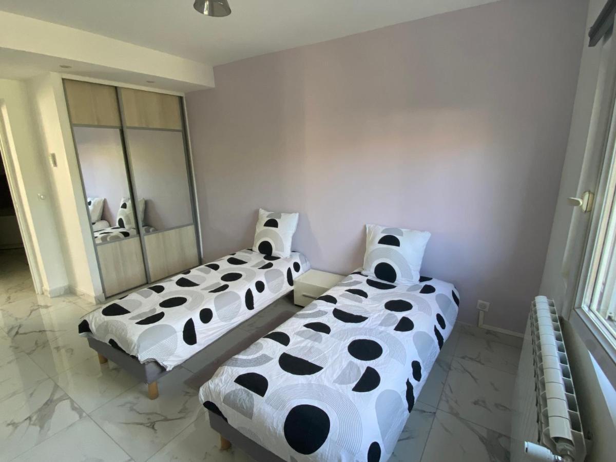 3 Pieces Climatise En Rez De Jardin Avec Piscine Apartment Villeneuve-Loubet Luaran gambar